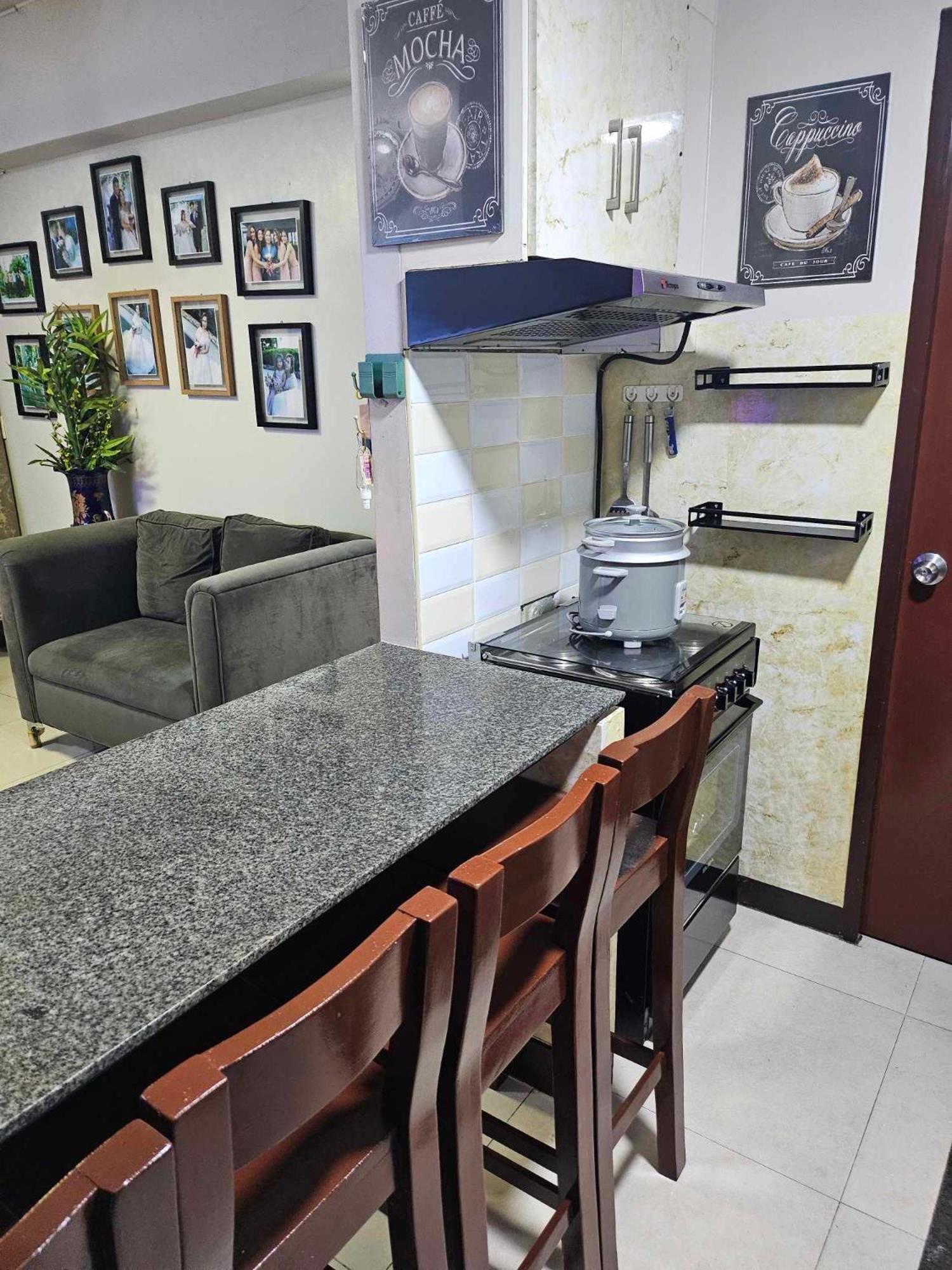 Cubao Manhattan Heights Unit 5A Tower C كويزون سيتي المظهر الخارجي الصورة