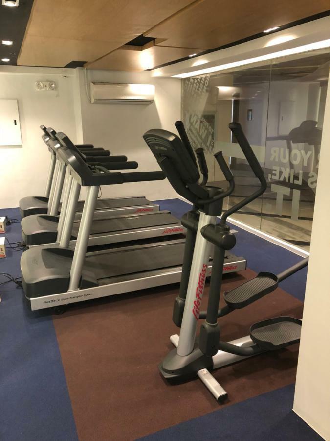Cubao Manhattan Heights Unit 5A Tower C كويزون سيتي المظهر الخارجي الصورة