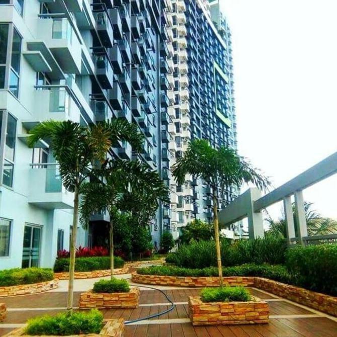 Cubao Manhattan Heights Unit 5A Tower C كويزون سيتي المظهر الخارجي الصورة