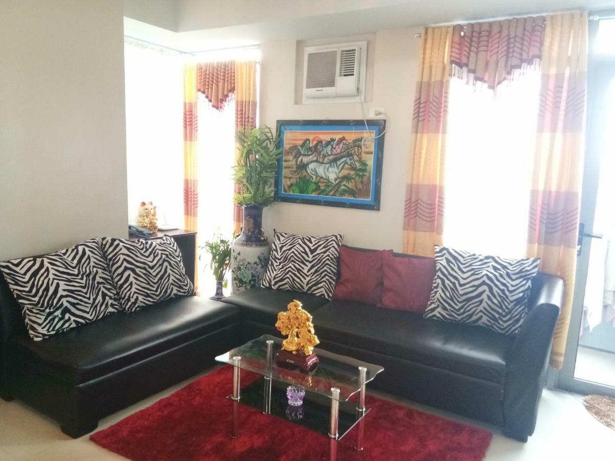 Cubao Manhattan Heights Unit 5A Tower C كويزون سيتي المظهر الخارجي الصورة
