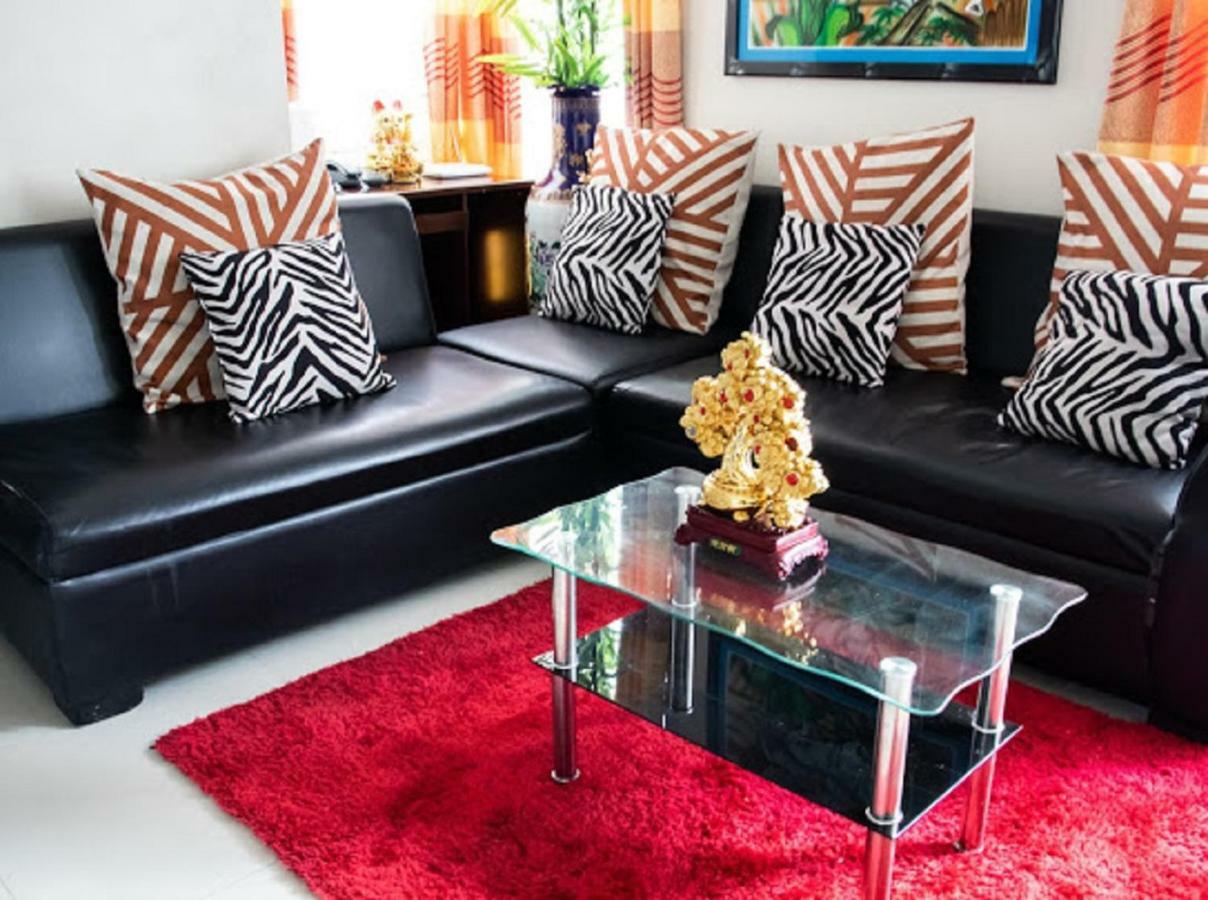 Cubao Manhattan Heights Unit 5A Tower C كويزون سيتي المظهر الخارجي الصورة