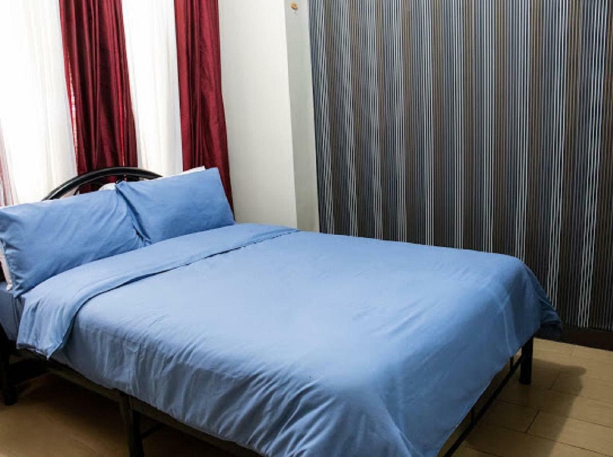 Cubao Manhattan Heights Unit 5A Tower C كويزون سيتي المظهر الخارجي الصورة
