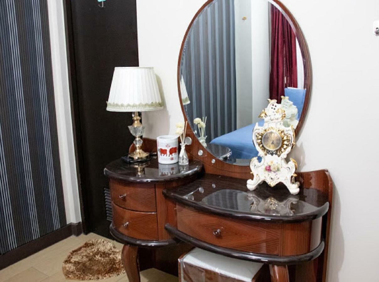 Cubao Manhattan Heights Unit 5A Tower C كويزون سيتي المظهر الخارجي الصورة
