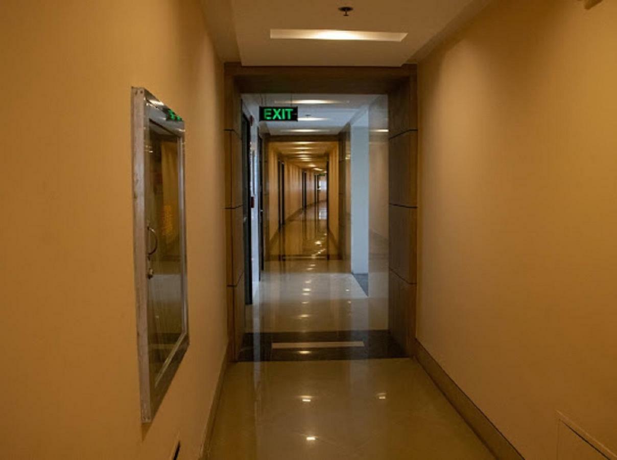 Cubao Manhattan Heights Unit 5A Tower C كويزون سيتي المظهر الخارجي الصورة
